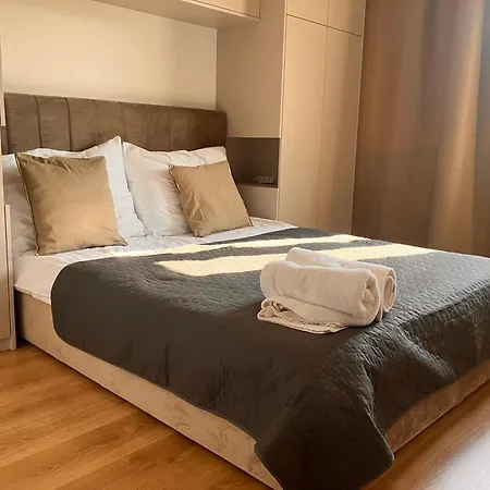 Appartement Skynest F110 *